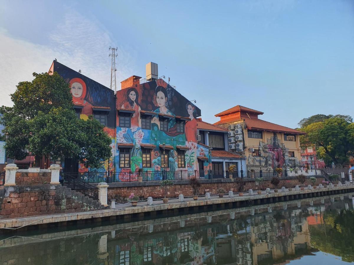 "Cloth Art Homestay" 4 Min Walk To Car Free Zone By Shine Stay Malacca Exterior photo